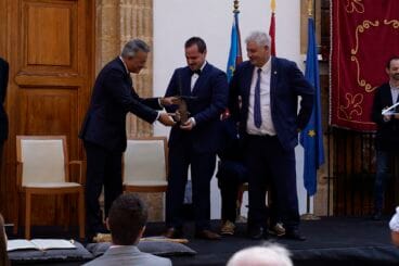 Premios Vila de Xàbia en el 9 d’Octubre 15