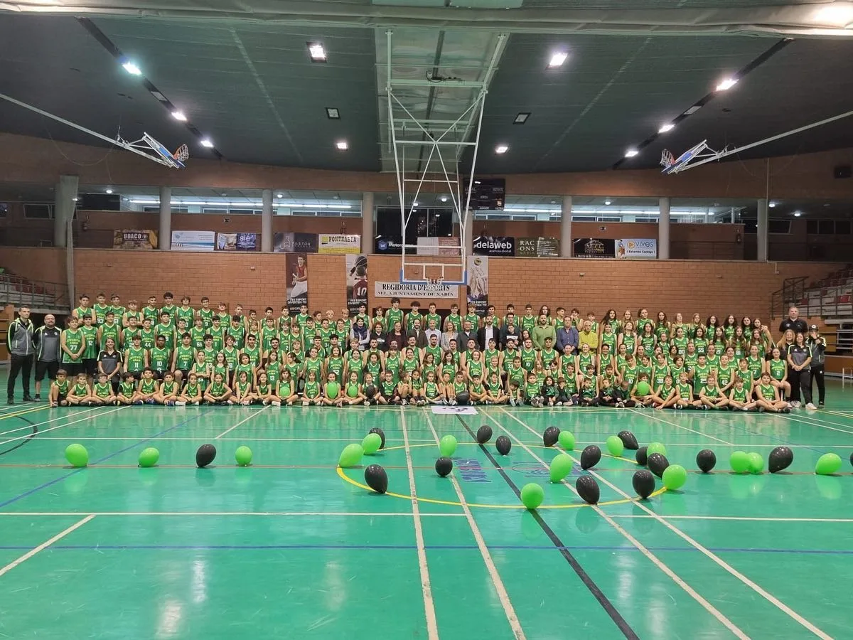 Foto familia del CB Joventut Xàbia 2022