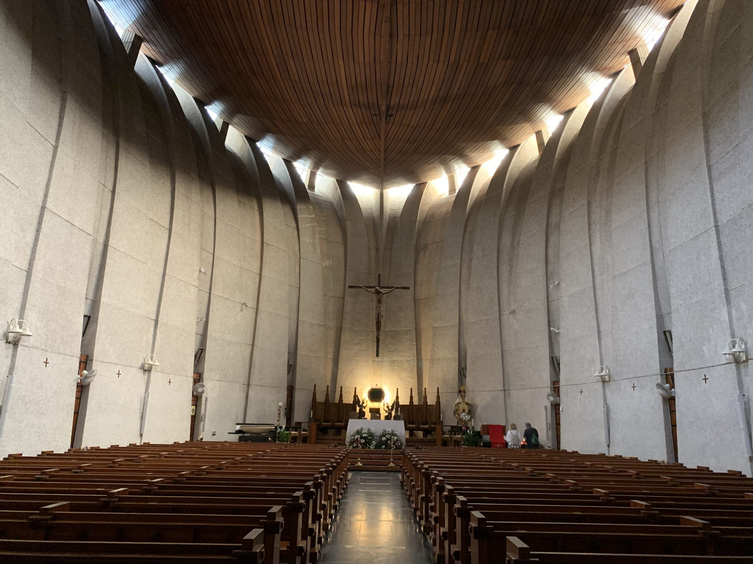 Interior de la Parroquia e Nuestra Señora de Loreto