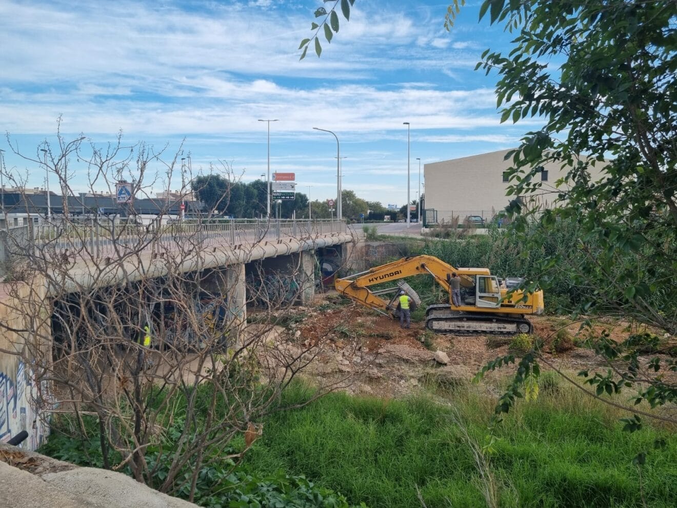Limpieza del cauce del río Gorgos