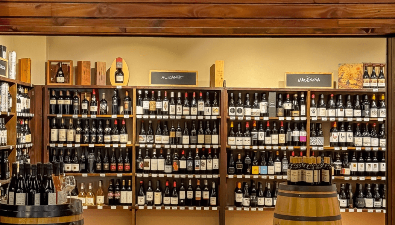 Una bodegas con las marcas más conocidos
