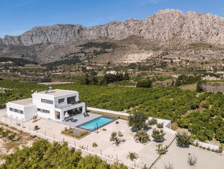 Vista aérea de Villa Azahar entre naturaleza