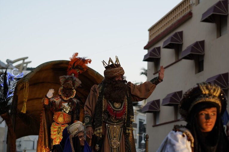 Parade der Heiligen Drei Könige im Hafen von Xàbia 2023 46