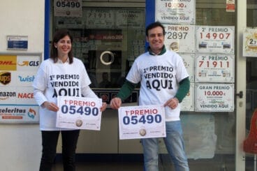 El Gordo de Navidad se vende en la administración Jubama de Xàbia (3)