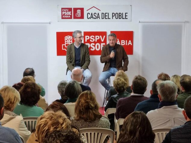 Imagen: Encuentro navideño del PSOE Xàbia con la militancia y balance político