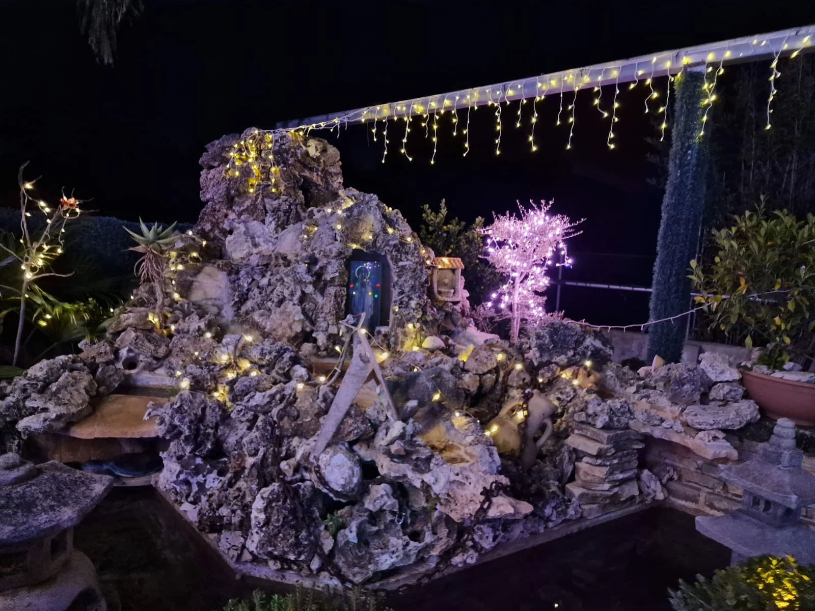 Iluminación de navidad en una casa de Xàbia