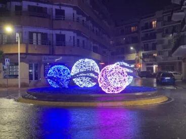 Iluminación en el barrio de Duanes de la Mar