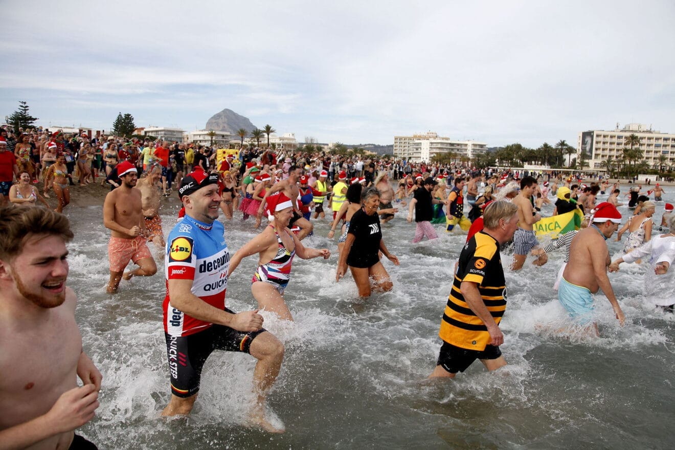 Primer baño del año 2023 en Xàbia15