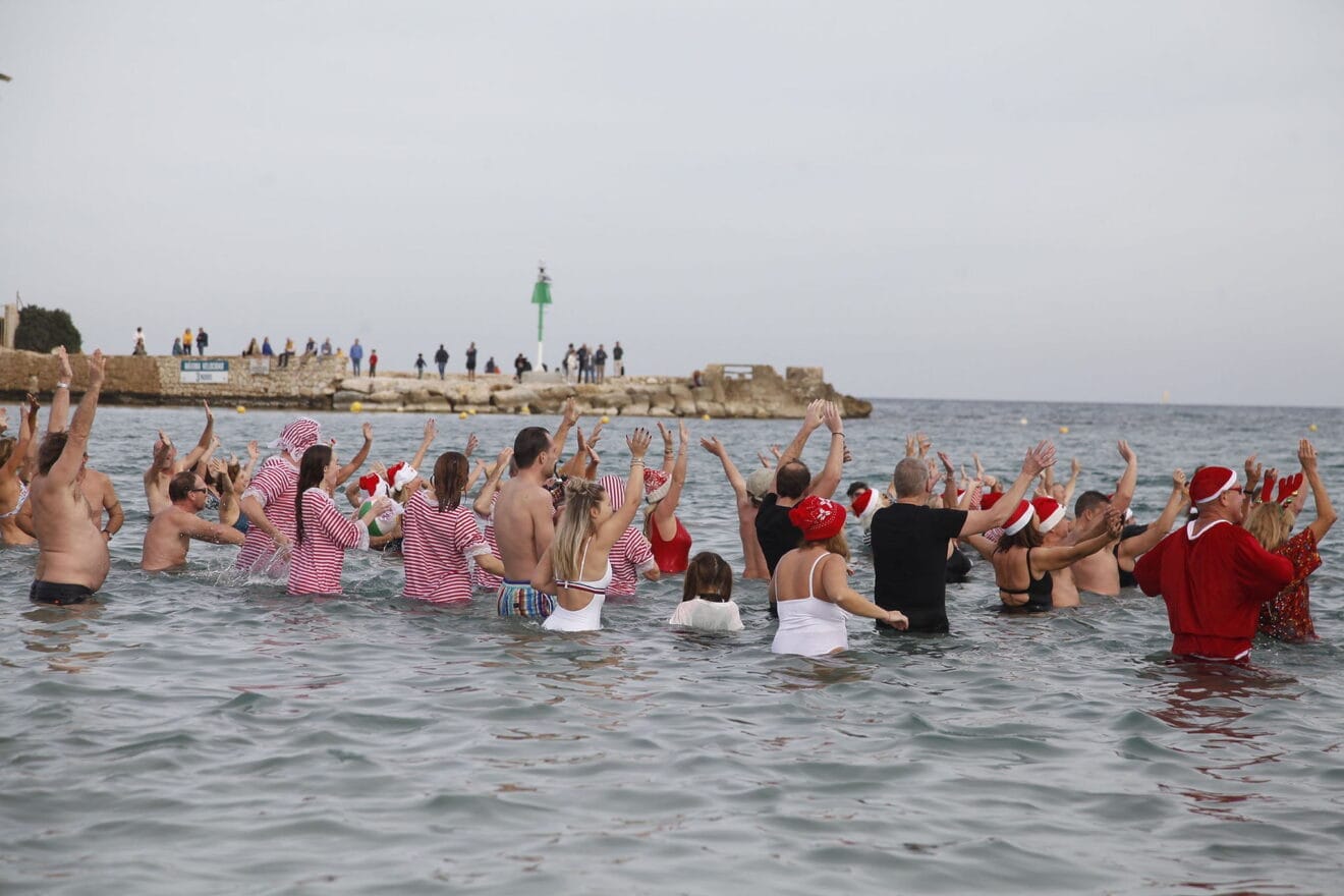 Primer baño del año 2023 en Xàbia21