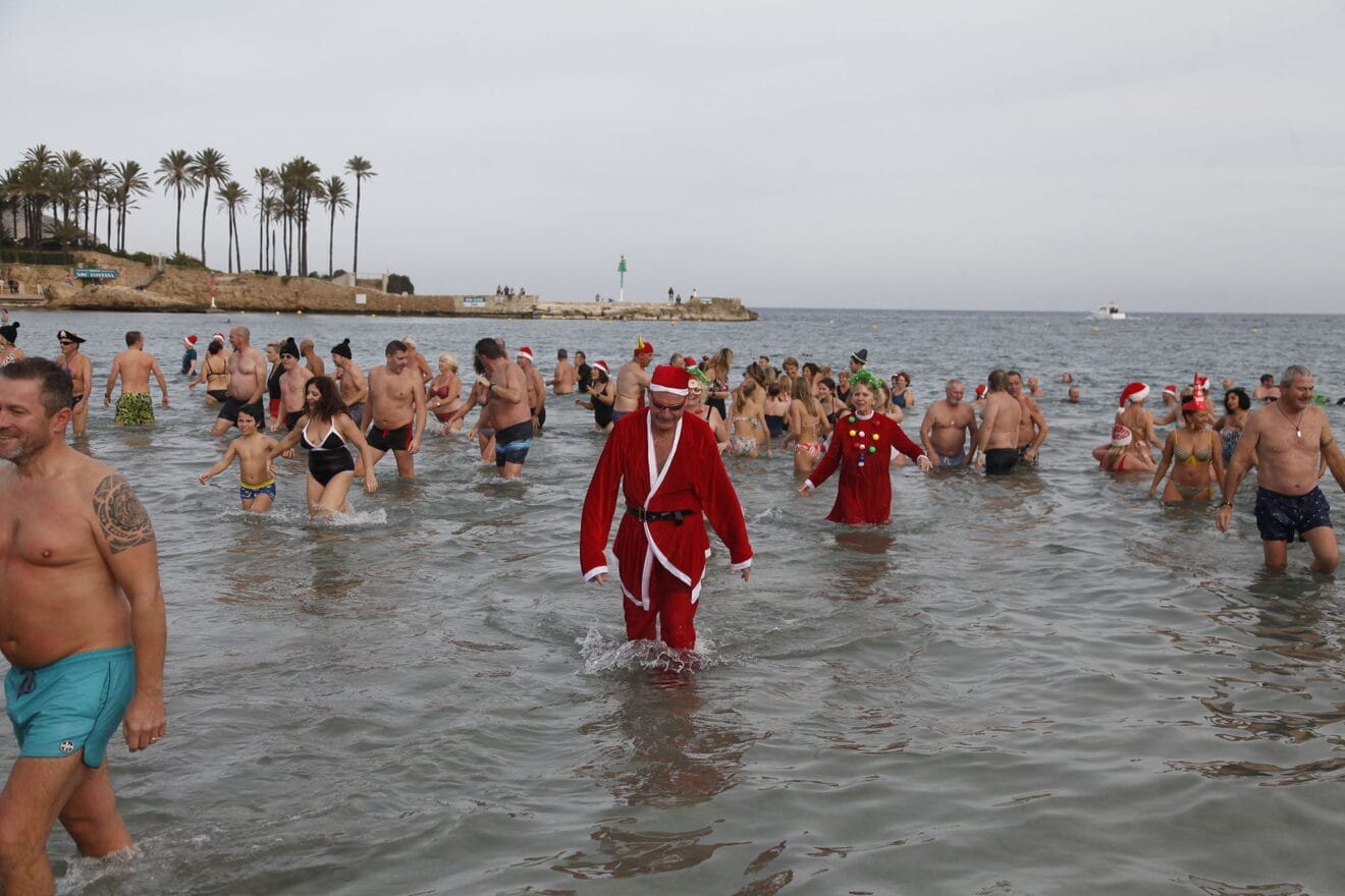 Primer baño del año 2023 en Xàbia33
