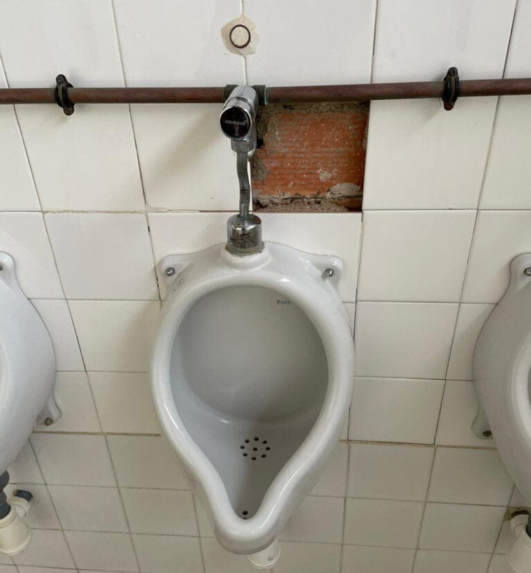 Baños del colegio Mediterrània