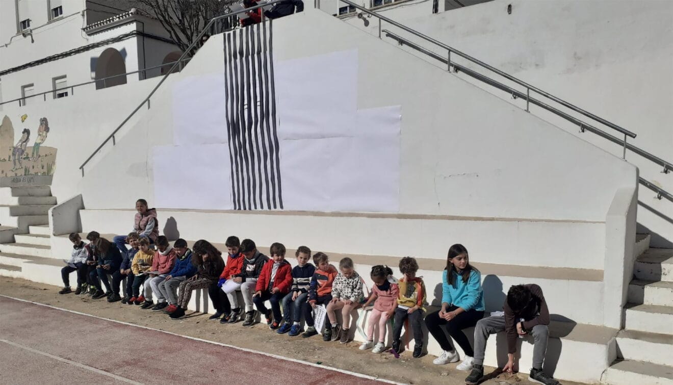 Celebración del Día de la Pau en el CEIP Graüll