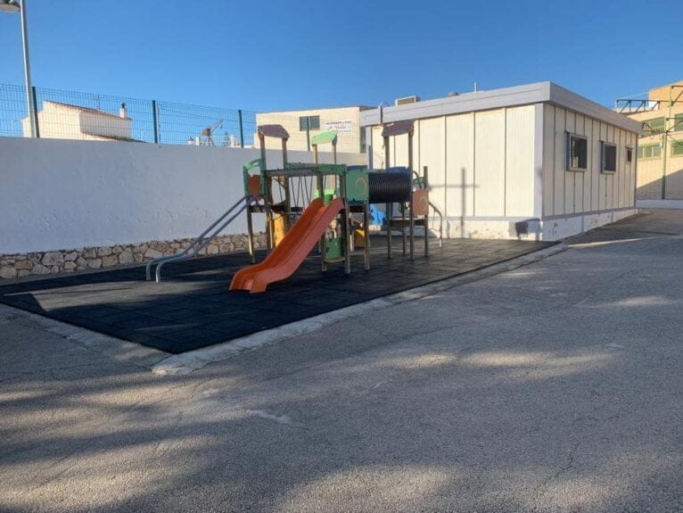 Espacio donde se ubicaba la piscina del antiguo colegio Vicente Tena