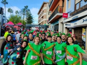 Los dos grupos de árbol de Navidad ganadores en Benissa