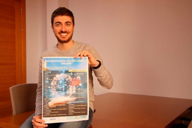 Imagen: Presentación del ADL Tecnológico 2023 con el concejal de Fomento Económico, Ximo Segarra