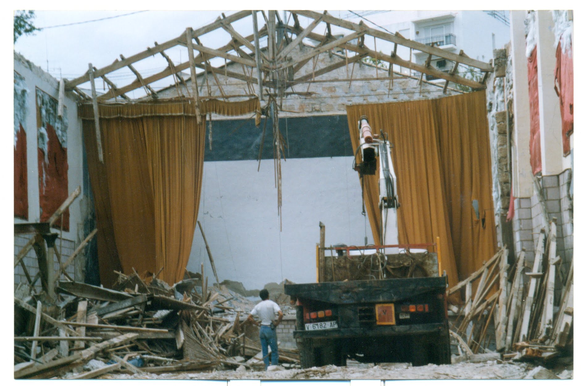 Demolición del Cine Espinós | Foto Arxiu de Cine REIG/FORNA