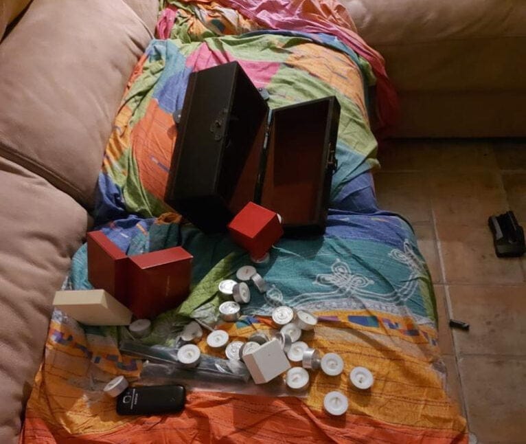 Destrozos del robo efectuado en una vivienda de Xàbia