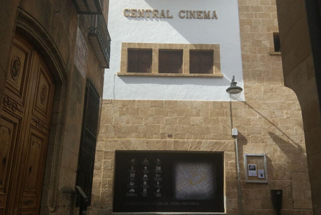 Imagen: Fachada del Central Cinema Xàbia
