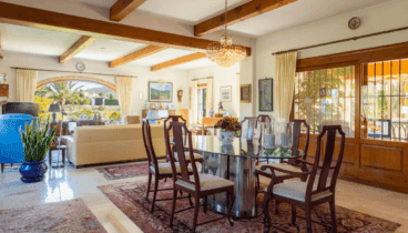 Gran salón para comidas y cenas