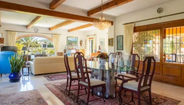 Gran salón para comidas y cenas