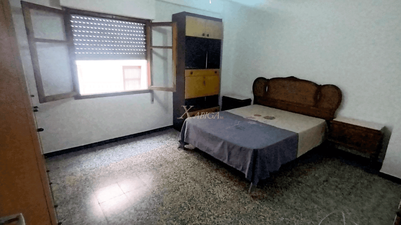 Habitación con cama doble