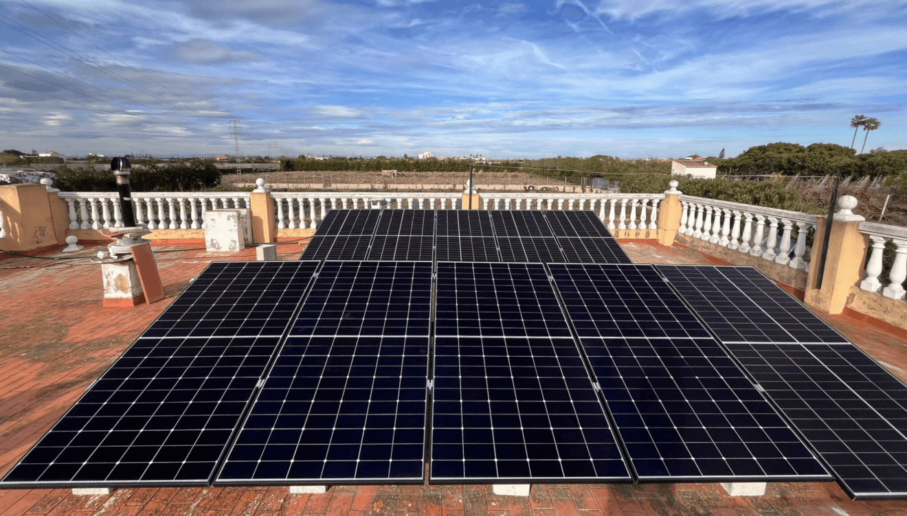 Instalaciones de paneles solares de Energías Renovables HG