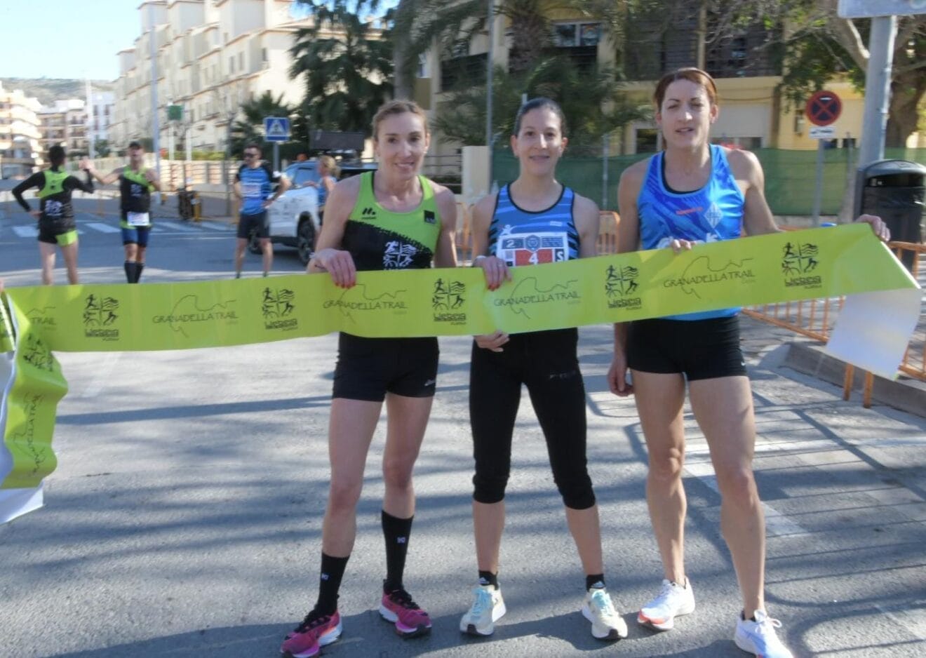 Las tres primeras mujeres en llegar a meta en la Volta a Peu a Xàbia