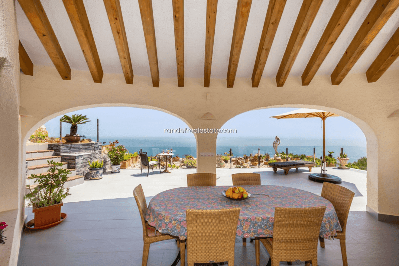 Magnífico despacho con vistas al mar