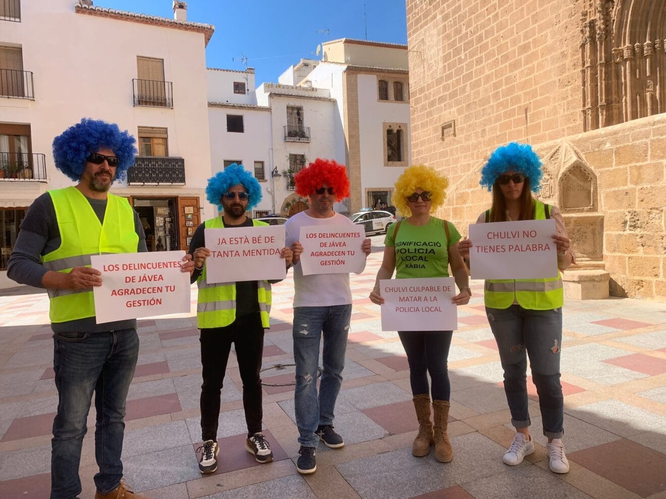 Algunos de los agentes en la protesta