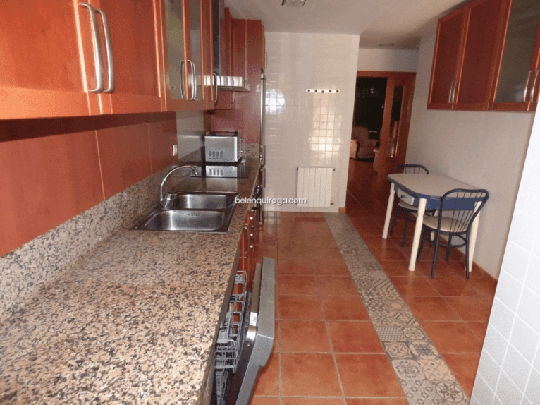 Amplia cocina equipada