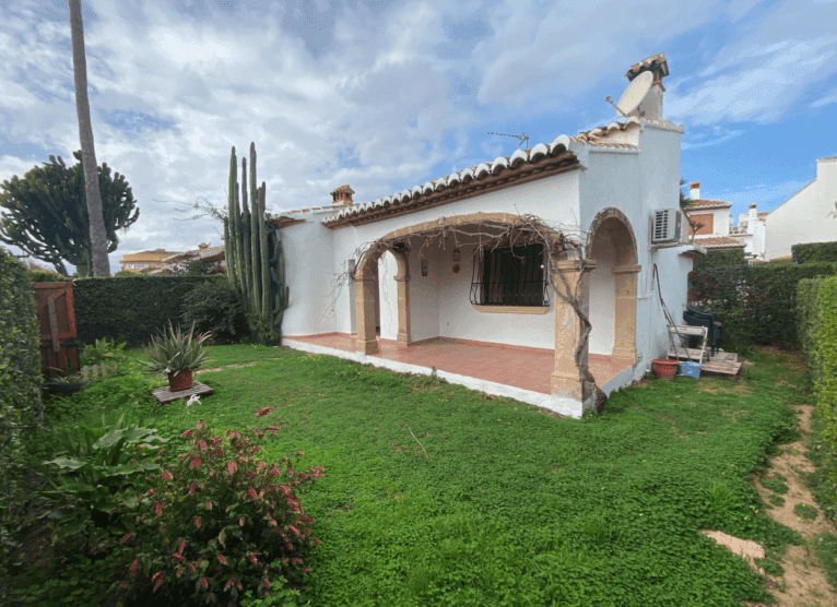 Bungalow próximo al mar en Jávea