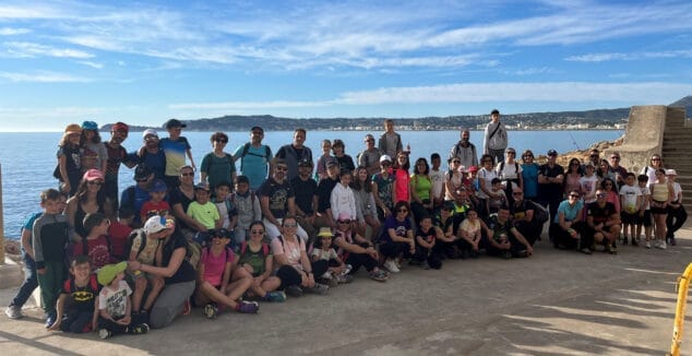 Imagen: Comunidad educativa del Graüll en la excursión a la Plana
