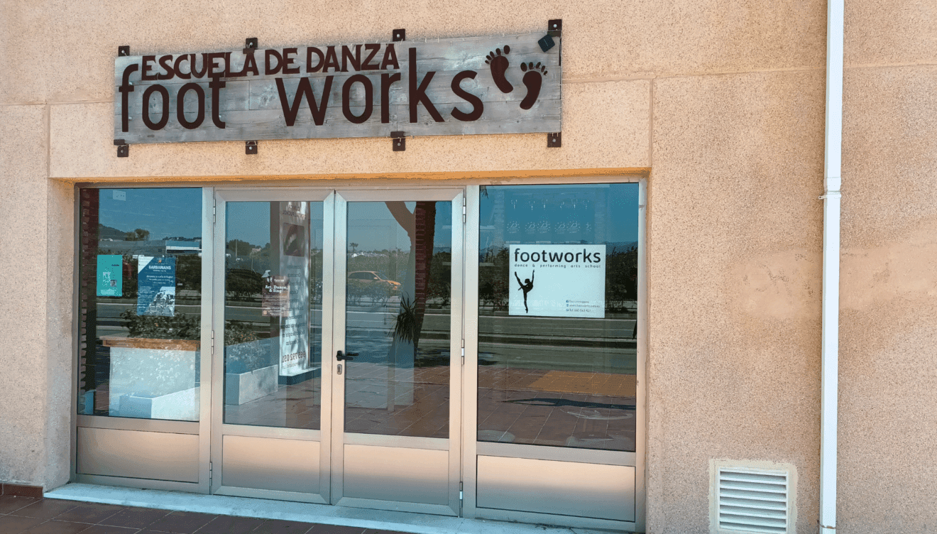 Fachada de la Escuela de Danza Foot Works