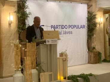 José Sivera en el acto de presentación de Rosa Cardona del PP