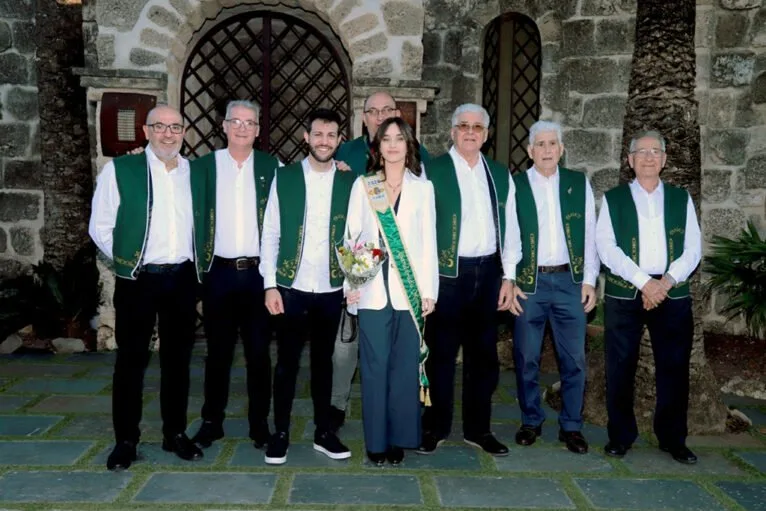 La Abanderada mora, Indira con miembros de su Fila Al-Tarik's