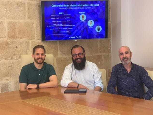 Imagen: Presentación del nuevo plan formativo en deporte de Xàbia