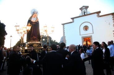 Las dos imágenes a la salida del Calvario