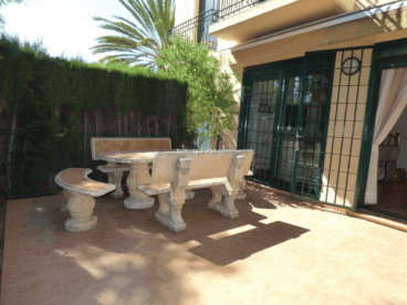 Terraza descubierta en la planta principal