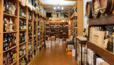 Bodega Miguel 1972 en el centro de Xàbia