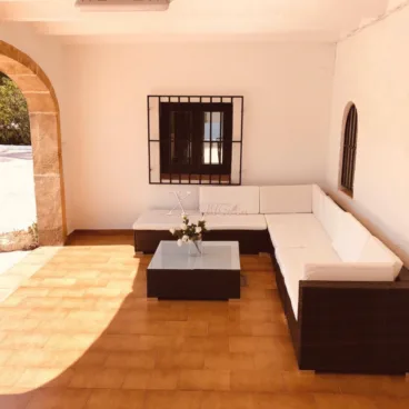 Celebra momentos encantadores en este chalet rodeado de toda tu gente