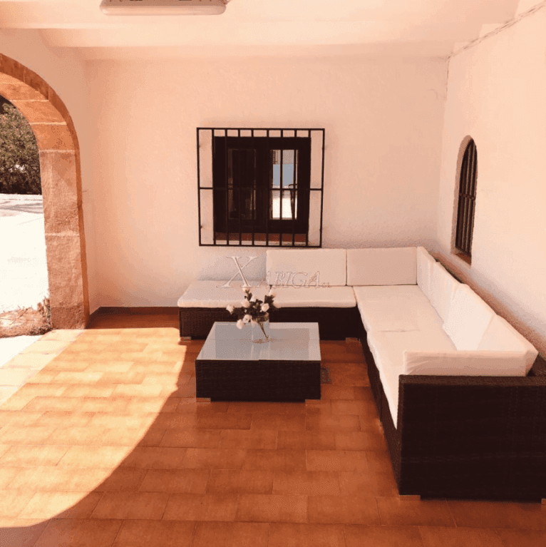 Celebra momentos encantadores en este chalet rodeado de toda tu gente
