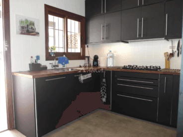 Cocina independiente con acceso al patio exterior