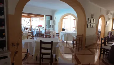 Comedor interior del restaurante