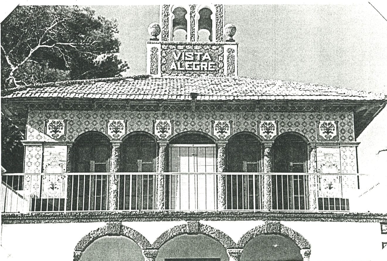 Detalle de la logia de la primera planta de la Casa Vista Alegre Xàbia | Foto AMX