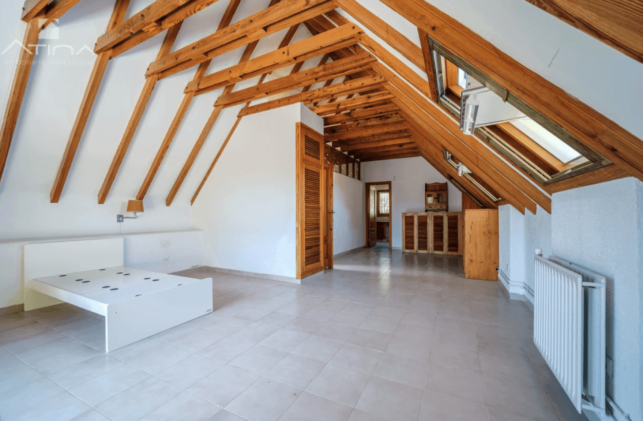 Dormitorio principal con baño en suite