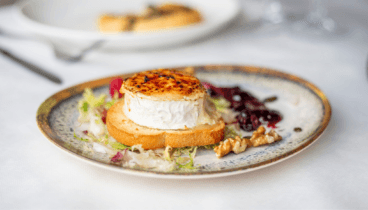 Entrante tradicional de la gastronomía mediterránea para compartir en familia