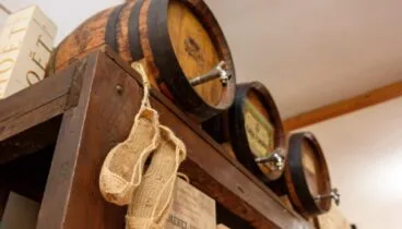 Exposición de aceites de oliva virgen extra y productos gourmet