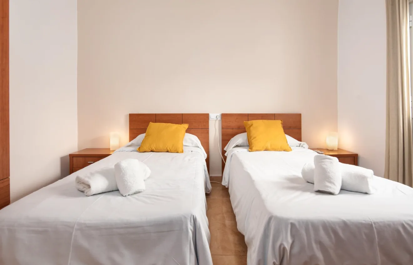 Habitaciones con aire acondicionado y camas individuales