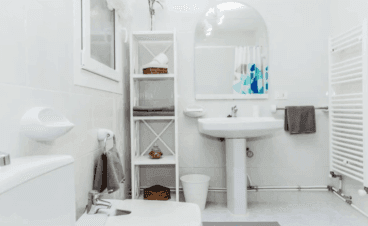 La villa dispone de dos cuartos de baño