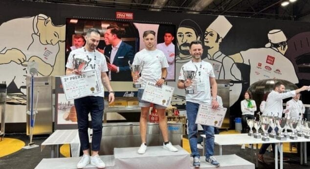 Imagen: Nicolás en lo alto del podio